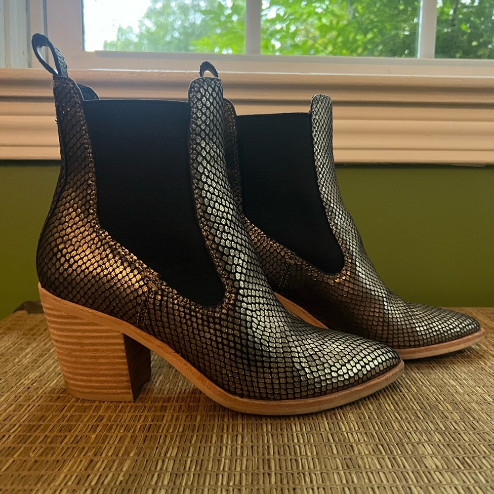 Dolce Vita black and gold snakeskin booties. Size 7. Worn less than 5 times